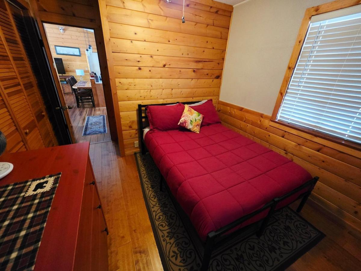 Bear Escapes II Affordable Luxury Cabin Sugarloaf 외부 사진