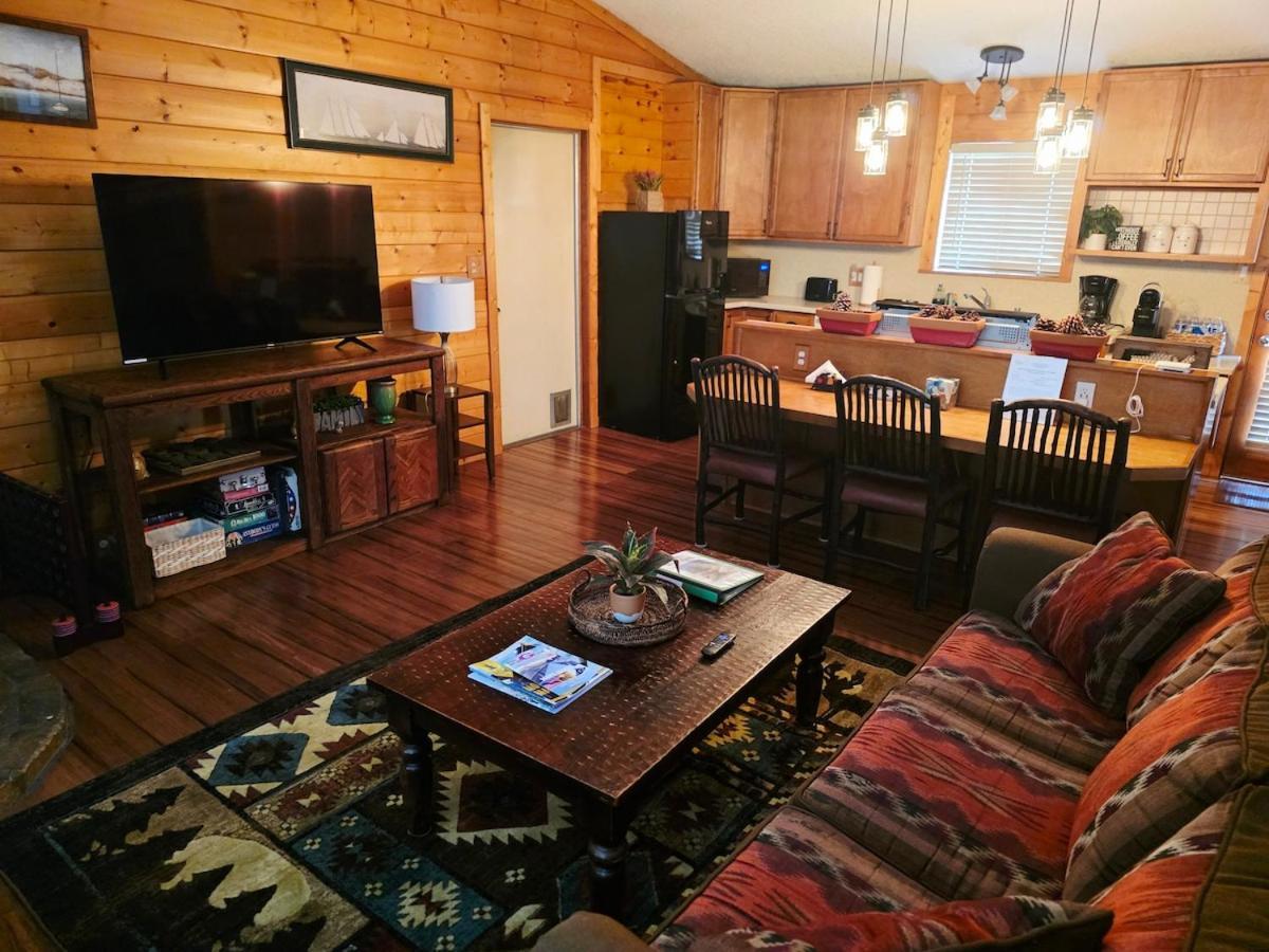 Bear Escapes II Affordable Luxury Cabin Sugarloaf 외부 사진